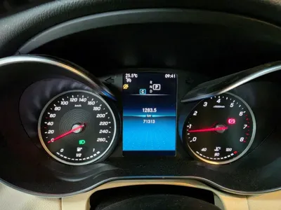 Mercedes-Benz C-Class 2020, 71311 км, за 15097.81 USD - фото 8