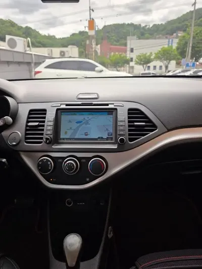 Kia Morning 2012, 101239 км, за 2080.22 USD
