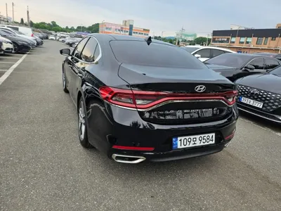 Hyundai Grandeur 2019, 92020 км, за 10336.08 USD