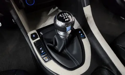 Hyundai Veloster 2019, 140678 км, за 8008.4 USD - фото 9