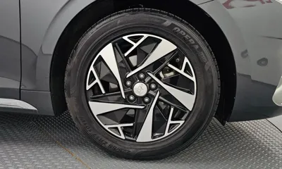 Hyundai Grandeur 2022, 103243 км, за 13876.23 USD