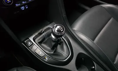 Hyundai Veloster 2019, 65107 км, за 10083.28 USD - фото 9