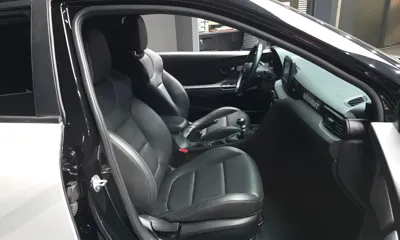 Hyundai Veloster 2019, 65107 км, за 10083.28 USD - фото 11