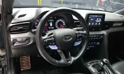 Hyundai Veloster 2019, 65107 км, за 10083.28 USD - фото 13