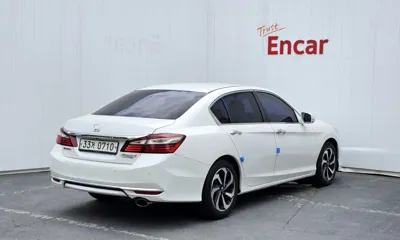 Honda Accord 2016, 173655 км, за 5144.23 USD