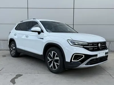 Volkswagen Tayron 2022, 35000 км, за 26253.97 USD