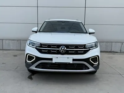 Volkswagen Tayron 2022, 35000 км, за 26253.97 USD