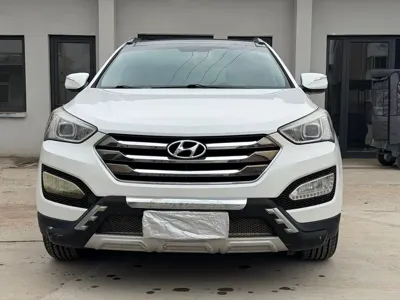Hyundai Santa Fe 2014, 200000 км, за 3948.78 USD