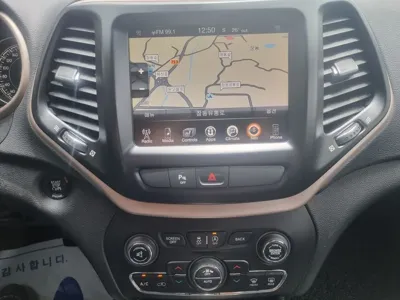 Jeep Cherokee 2016, 154125 км, за 6432.98 USD - фото 10