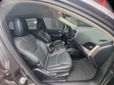 Jeep Cherokee 2016, 154125 км, за 6432.98 USD - фото 17
