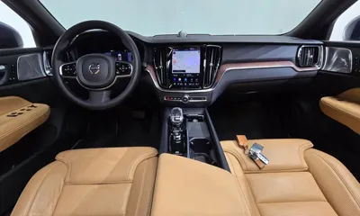 Volvo V60 2024, 26733 км, за 28876.2 USD - фото 7