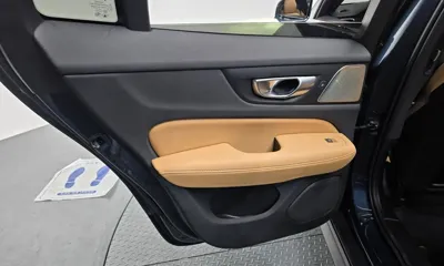 Volvo V60 2024, 26733 км, за 28876.2 USD - фото 25