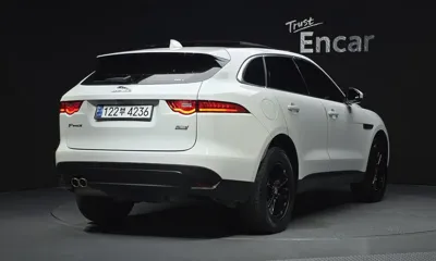 Jaguar F-Pace 2018, 158838 км, за 6406.53 USD