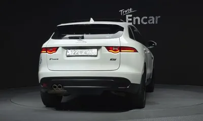 Jaguar F-Pace 2018, 158838 км, за 6406.53 USD