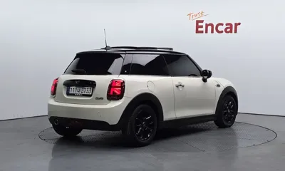 MINI Cooper 2021, 48392 км, за 11831.24 USD