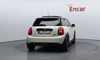 MINI Cooper 2021, 48392 км, за 11831.24 USD