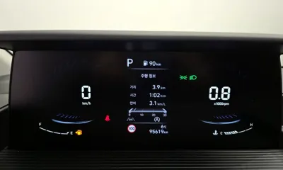 Hyundai Staria 2023, 95619 км, за 14278.17 USD - фото 8