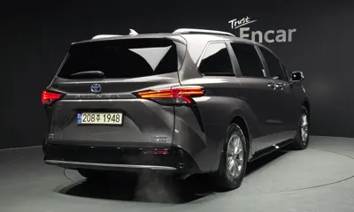 Toyota Sienna 2023, 55842 км, за 32969.93 USD