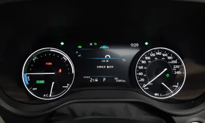 Toyota Sienna 2023, 55842 км, за 32969.93 USD - фото 8