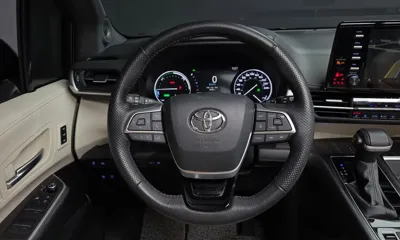 Toyota Sienna 2023, 55842 км, за 32969.93 USD - фото 13