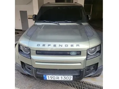 Land Rover Defender · 2023 год