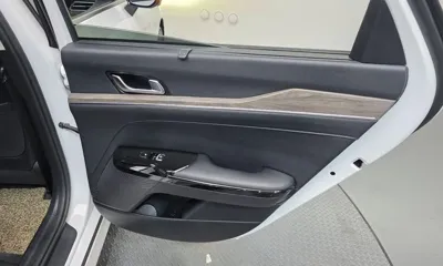 Kia K5 2023, 23763 км, за 28990.24 USD - фото 25
