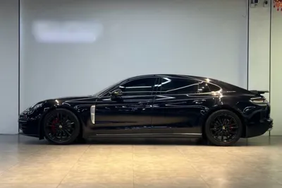 Porsche Panamera 2023, 29900 км, за 112825 USD