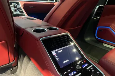Porsche Panamera 2023, 29900 км, за 112825 USD - фото 19