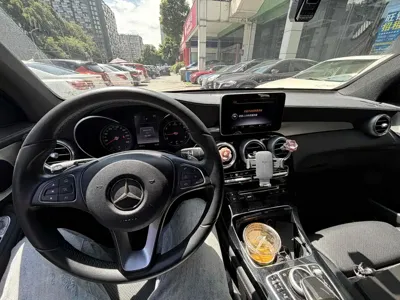 Mercedes-Benz GLC 2016, 95000 км, за 11415.32 USD