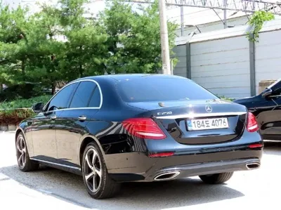 Mercedes-Benz E-Class 2020, 97640 км, за 13348.54 USD