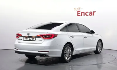 Hyundai Sonata 2017, 61591 км, за 6494.18 USD - фото 2