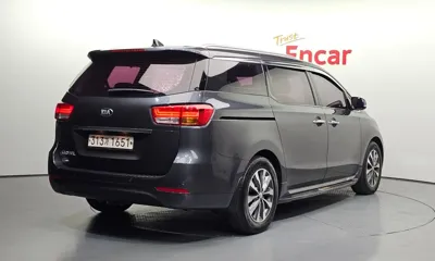 Kia Canival 2018, 111015 км, за 7548.9 USD