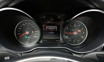 Mercedes-Benz C-Class 2018, 102981 км, за 11886.35 USD - фото 8
