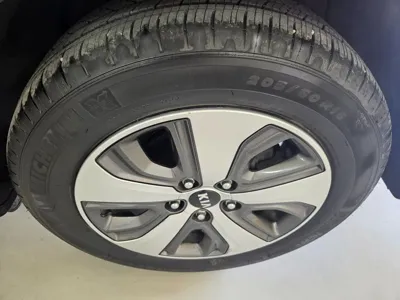 Kia Niro 2017, 122880 км, за 7745.83 USD