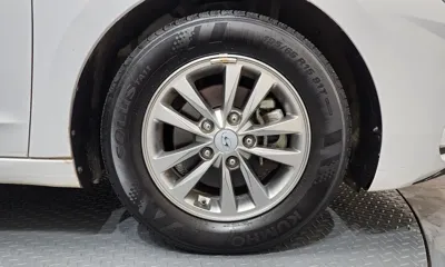 Hyundai Avante 2019, 135007 км, за 5835.63 USD
