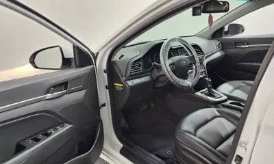 Hyundai Avante 2019, 135007 км, за 5835.63 USD - фото 10