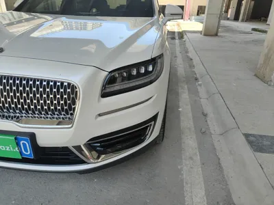 Lincoln Nautilus 2019, 124200 км, за 16915 USD - фото 9