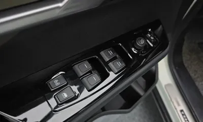 KG_Mobility_Ssangyong Torres 2023, 38795 км, за 14939.2 USD - фото 14