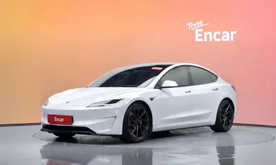 Tesla Model 3 · 2024 год