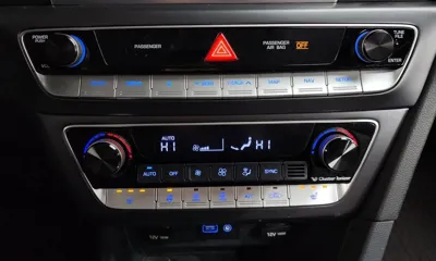 Hyundai Sonata 2018, 43499 км, за 9051.87 USD - фото 18