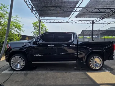 GMC Sierra 2025, 18000 км, за 55208.92 USD