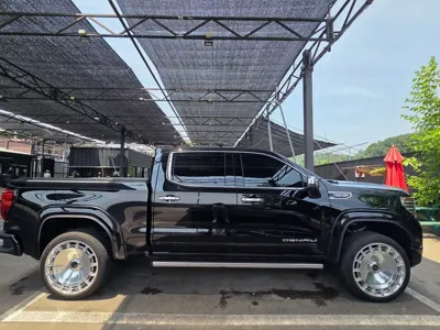 GMC Sierra 2025, 18000 км, за 55208.92 USD