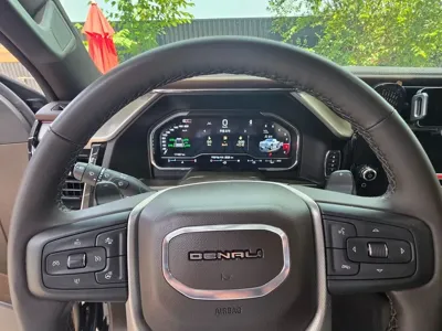 GMC Sierra 2025, 18000 км, за 55208.92 USD - фото 9