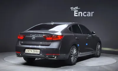 Kia K7 2018, 62246 км, за 9844.73 USD