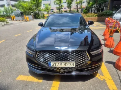 Genesis G90 · 2021 год