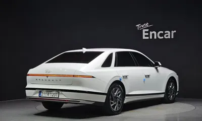 Hyundai Grandeur 2023, 29033 км, за 18865.49 USD