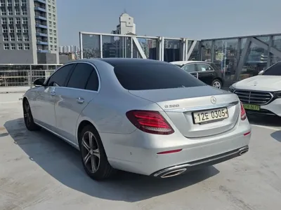 Mercedes-Benz E-Class 2017, 178661 км, за 10749.19 USD
