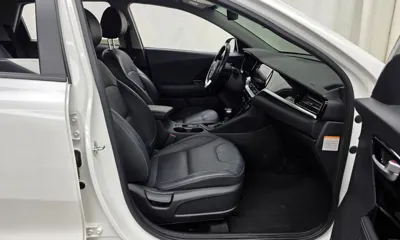 Kia Niro 2020, 163051 км, за 9124.33 USD - фото 11