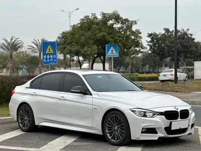 BMW 3 Series 2018, 100000 км, за 11741.97 USD