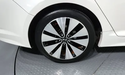Kia K5 2012, 97959 км, за 3642.38 USD